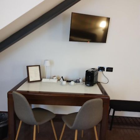 Palazzo Cusani Charming Rooms Vercelli Eksteriør billede