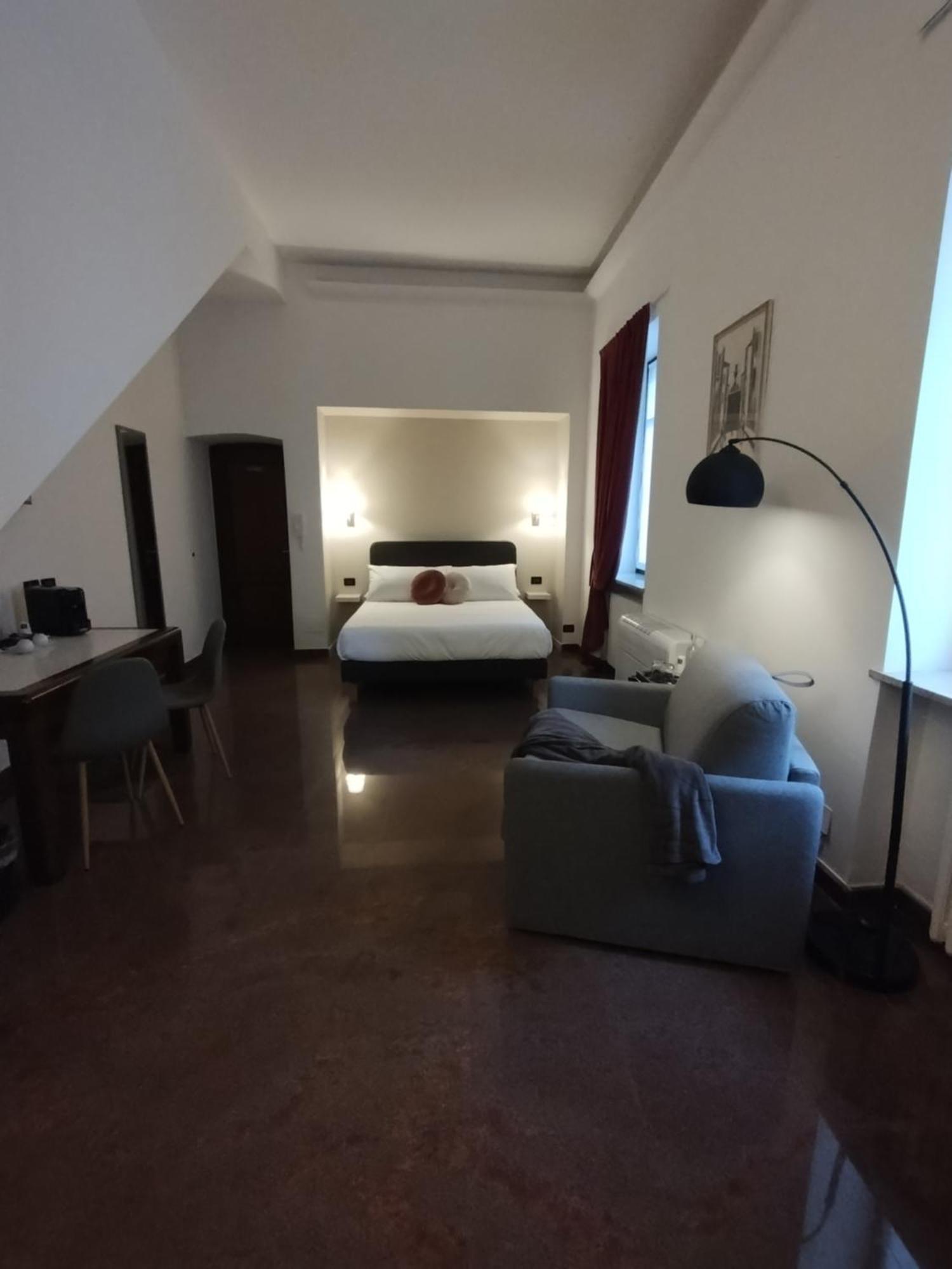 Palazzo Cusani Charming Rooms Vercelli Eksteriør billede