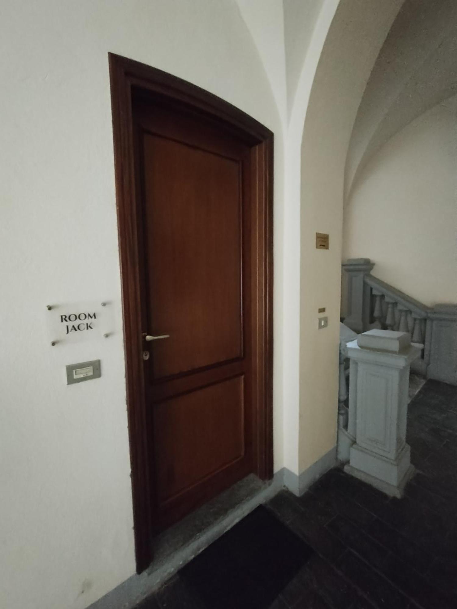 Palazzo Cusani Charming Rooms Vercelli Eksteriør billede