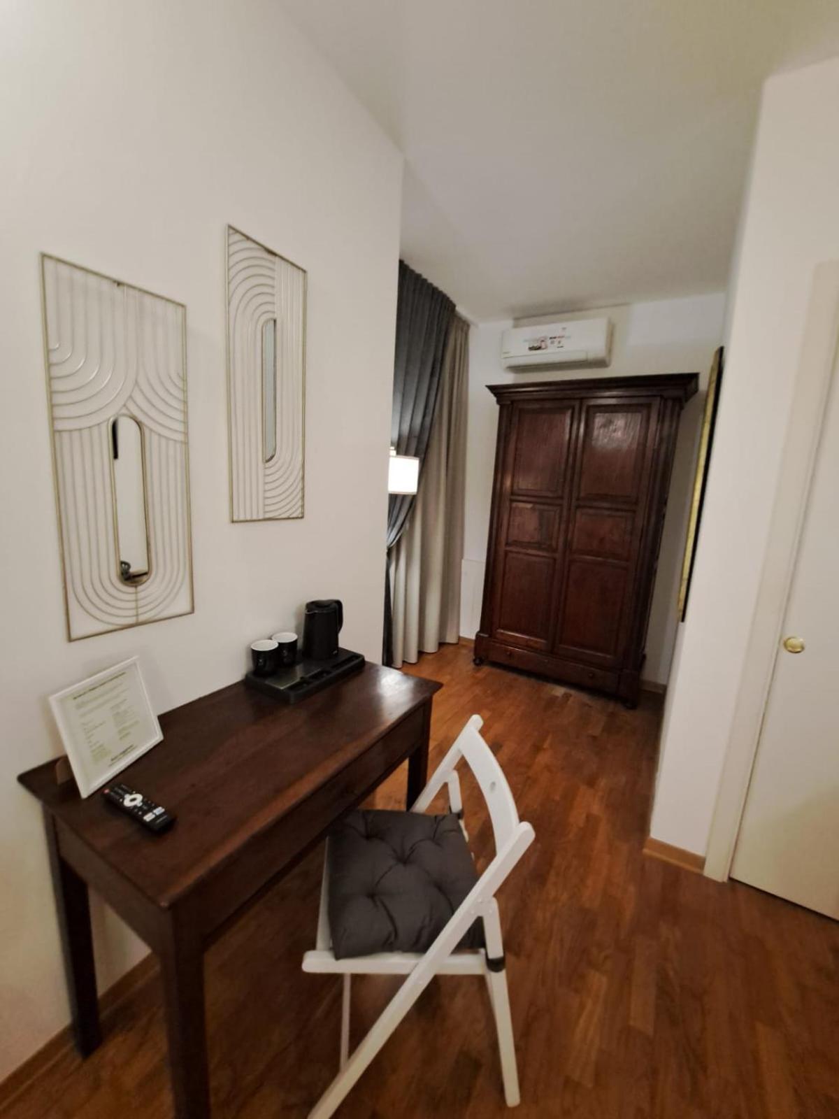 Palazzo Cusani Charming Rooms Vercelli Eksteriør billede