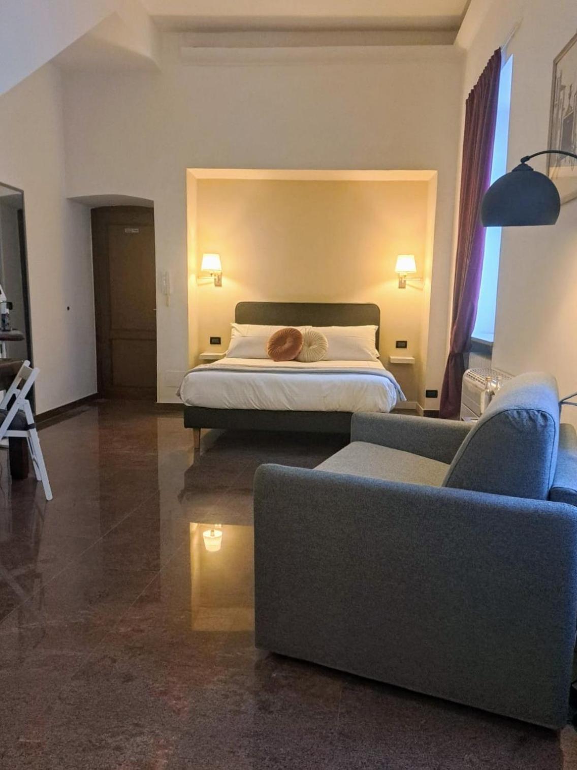Palazzo Cusani Charming Rooms Vercelli Eksteriør billede